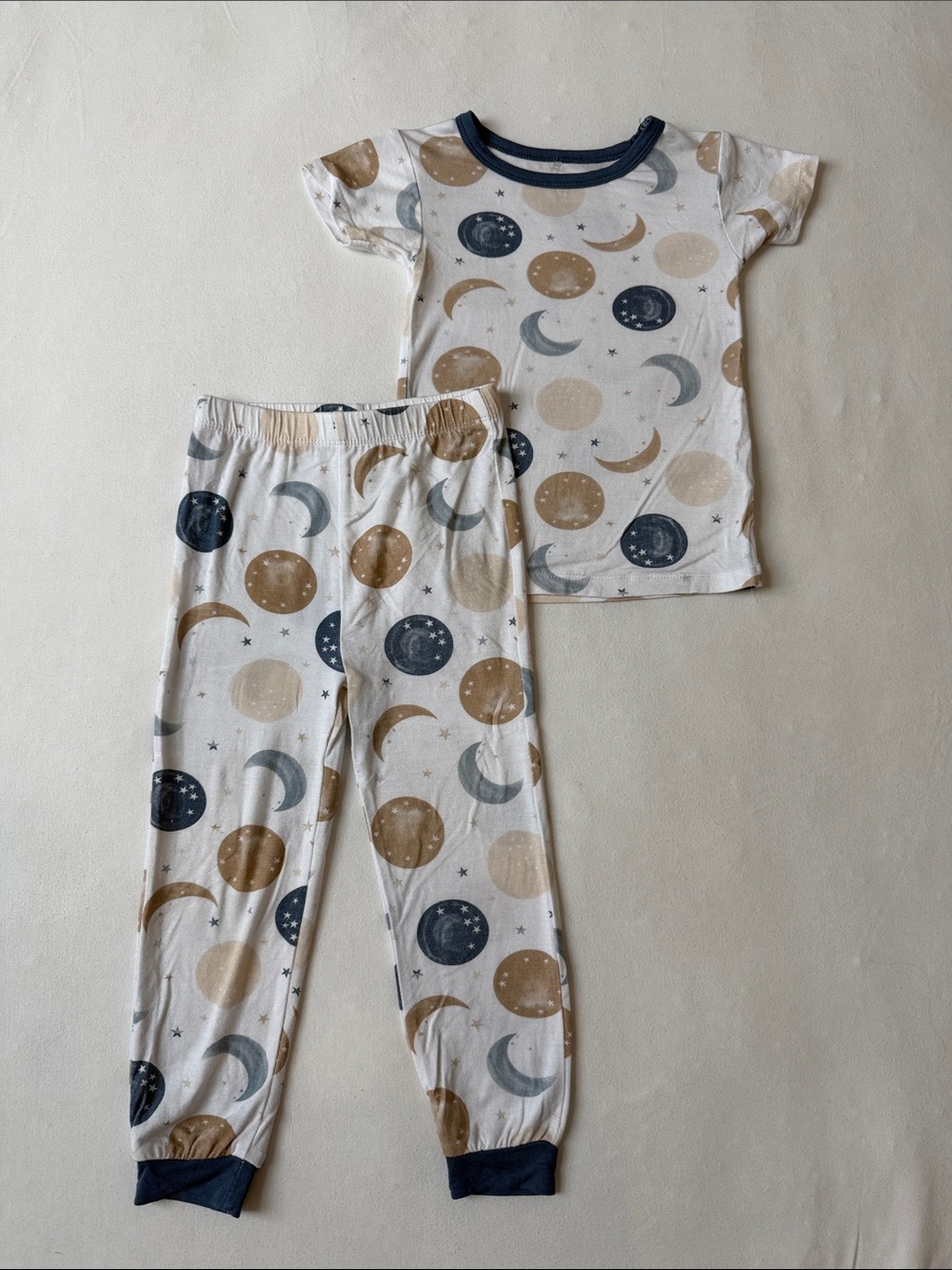 Milkberry Moon Short Sleeve Pajama Set Size 2T